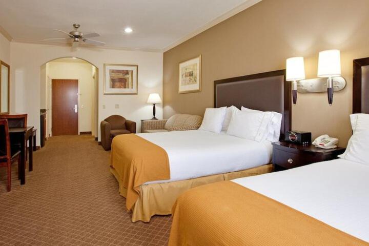 Aspen Grand Laporte Hotel 4*